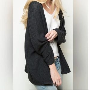 BRANDY MELVILLE CARDIGAN